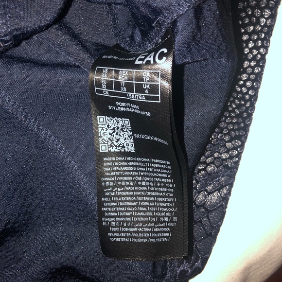 Blue peplum top 💕 - Picture 3 of 5